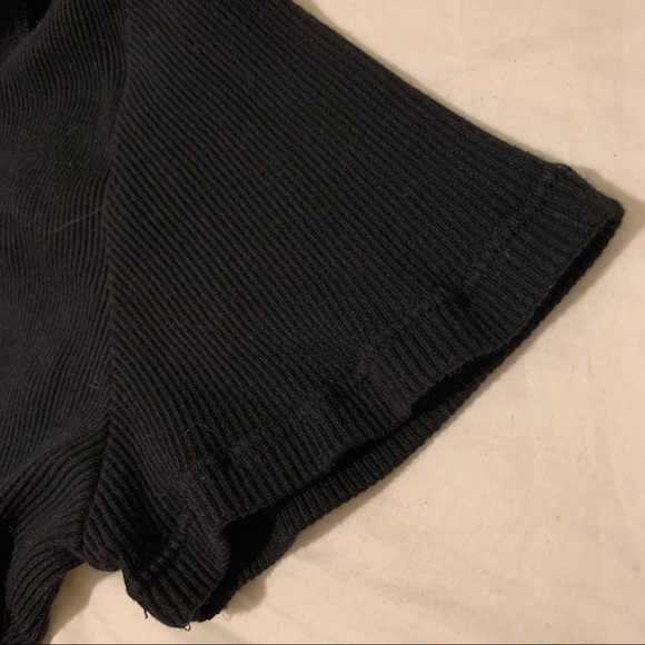 Collared Ribbed Crop Top - Black - Picture 4 of 6